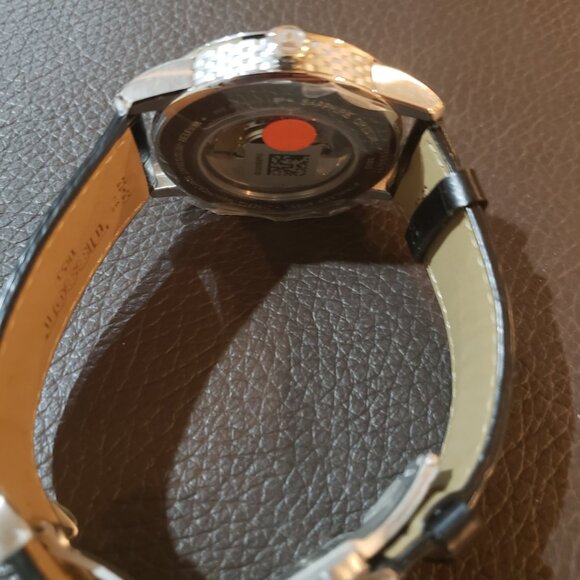 Mens Watch - Picture 3 of 4